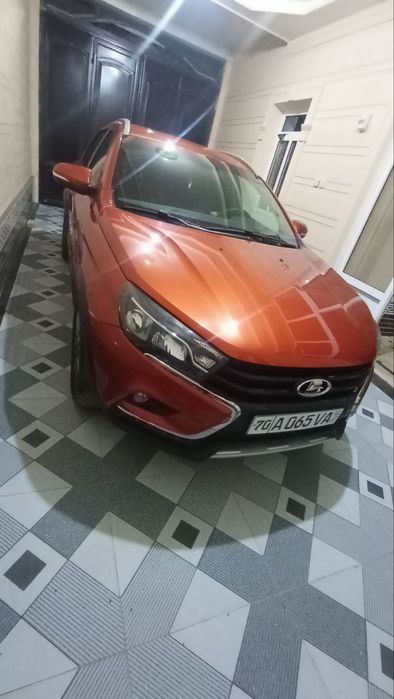 Lada vesta sv kross Kraska: toza yurgani :38000km 1.6 reno mator