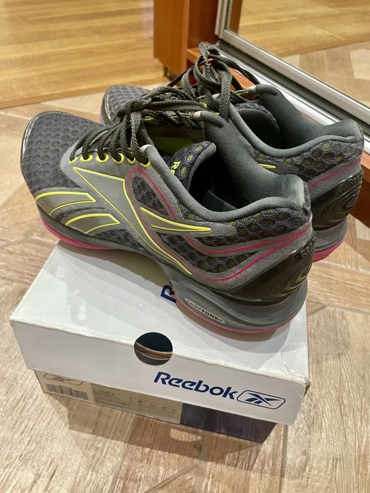 Кросовки женские Reebok