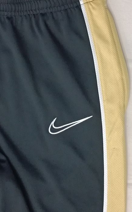 Nike DRI-FIT Joga Bonito Pants оригинално долнище S Найк спорт долница
