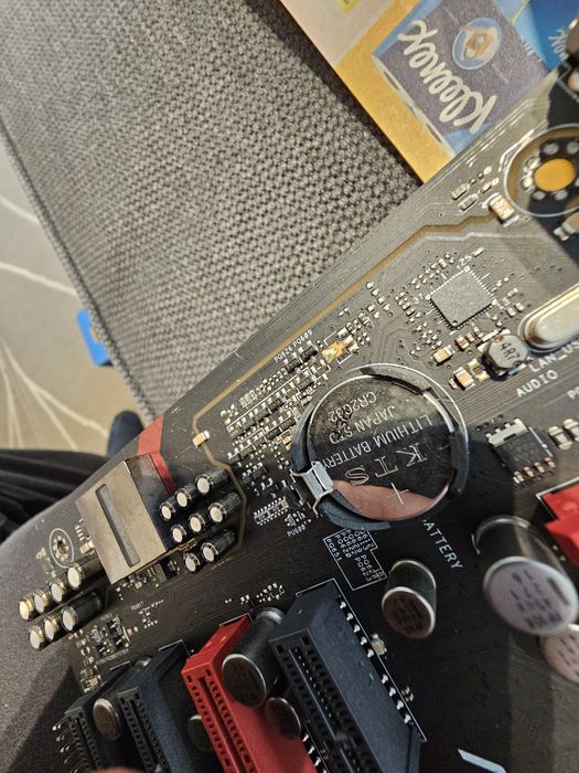 Diverse componente pentru Desktop PC: placa de baza, procesor, RAM