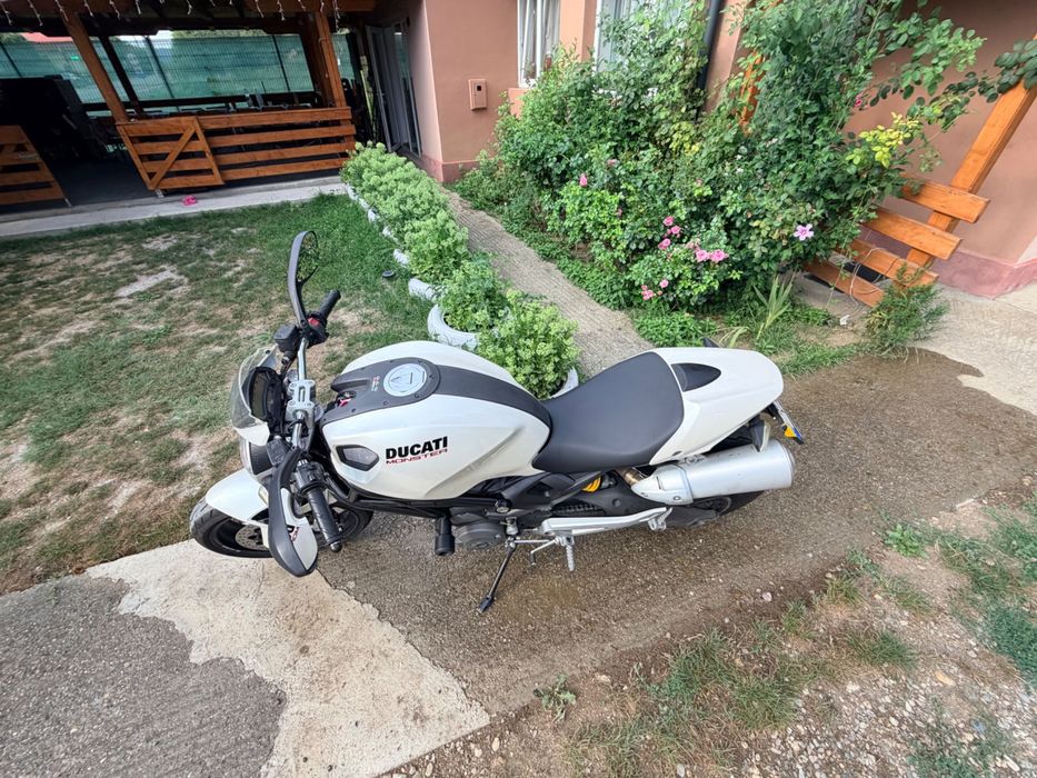 Ducati Monster 2008 696