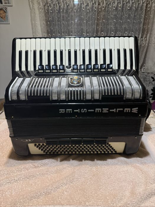 Акордеон Weltmeister S4 - 120 баса