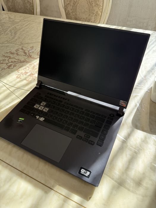 ноутбук ASUS ROG Strix G15 G513IH