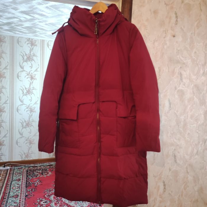 Женский пуховик.