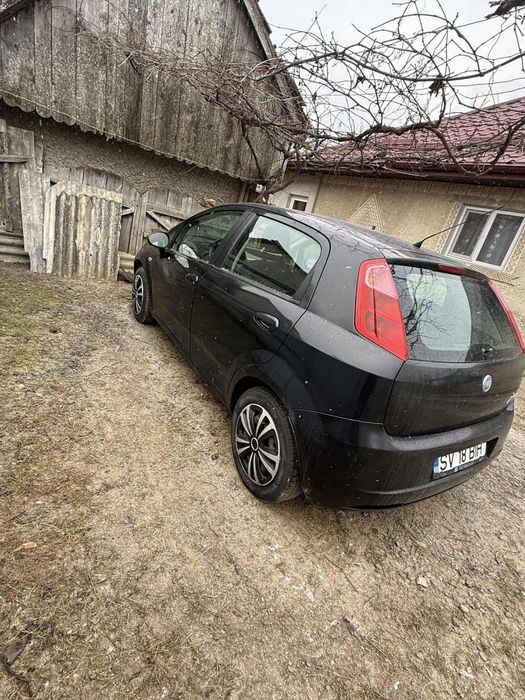 Vand fiat punto  2006 motor:1.3 motorină 60cp stare bună