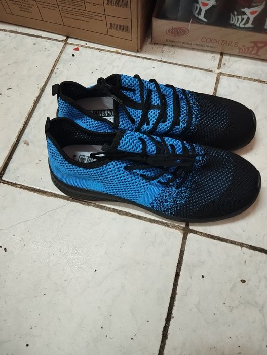 Летние кроссовки