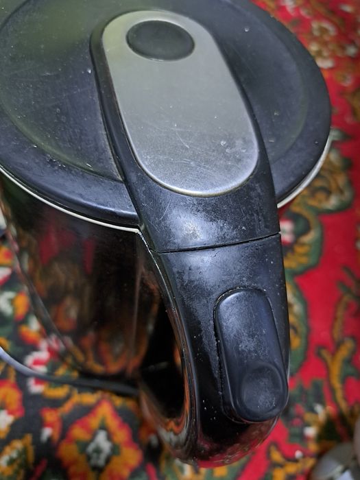 Электрический чайник от фирмы Haley.