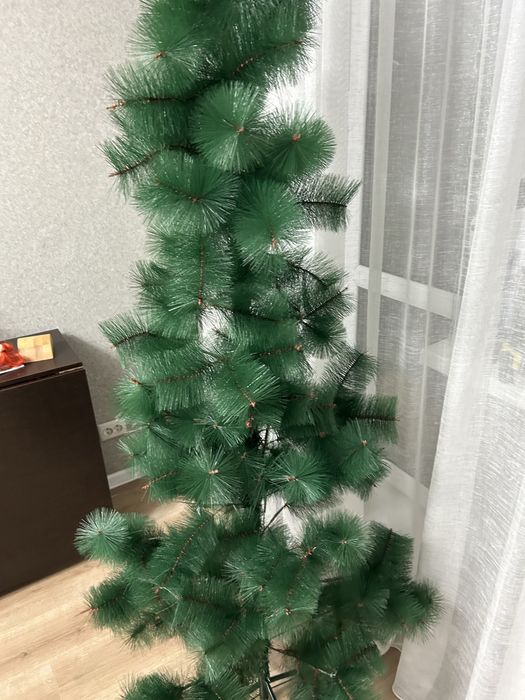 Продам искусственную Елку