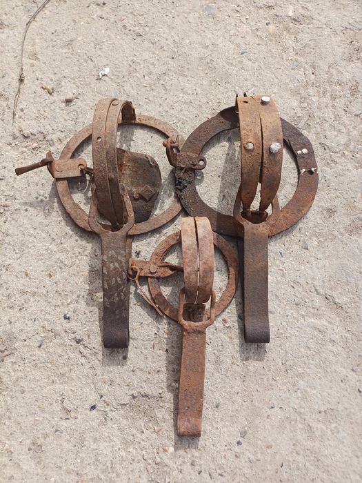 Стари ръчно ковани капани