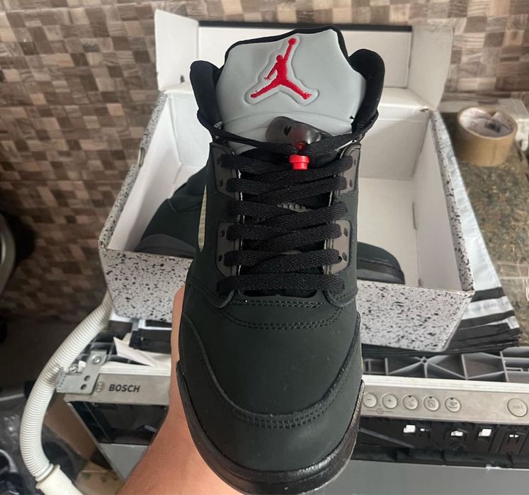 Air Jordan 5 Retro “Gore-Tex Off Noir”