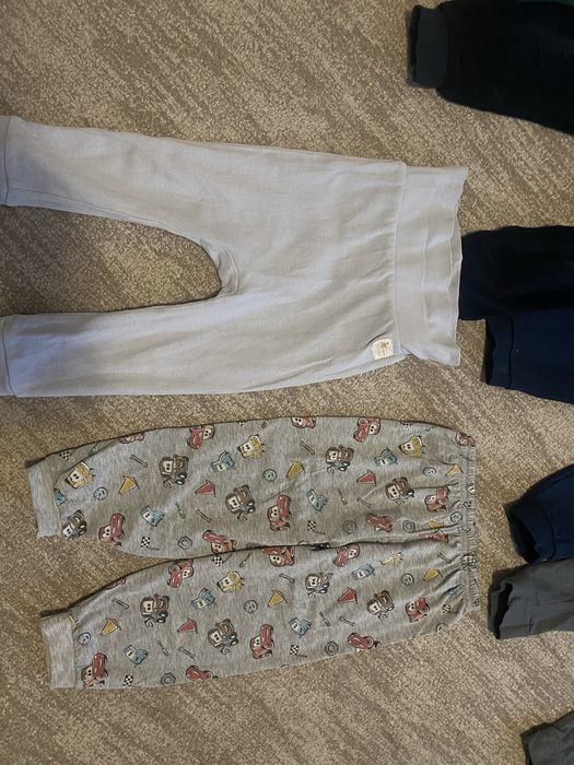 Pantaloni baietel marimea 92