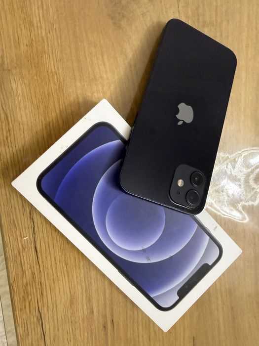 Продам iPhone 12