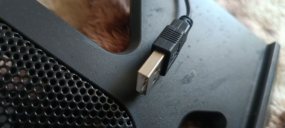 Подставка для ноутбука Trust GXT 220