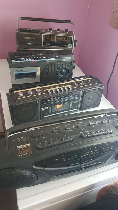 Radio,casetofoane,diferite marcii