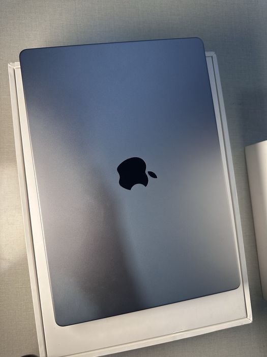 MacBook Pro 2022 14-Inch 16/512