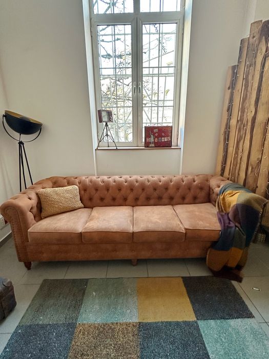 Диван Честърфийлд