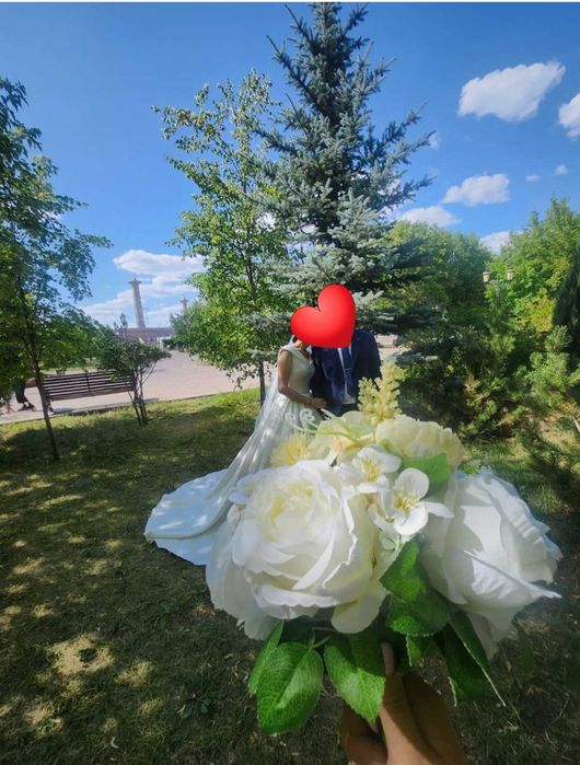 Шикарное свадебное платье