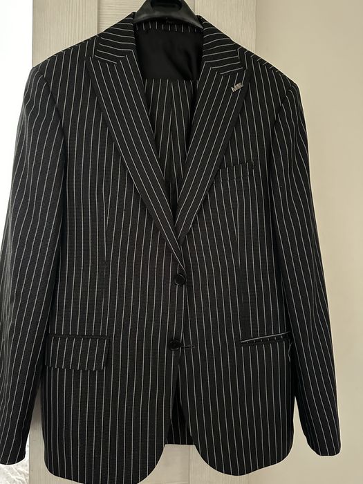 Продам костюм очень стильные