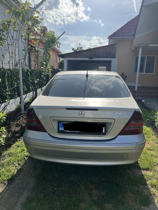 Vand Mercedes C200