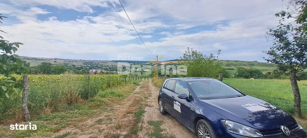 Casa + teren de 1715 mp  Cornesti
