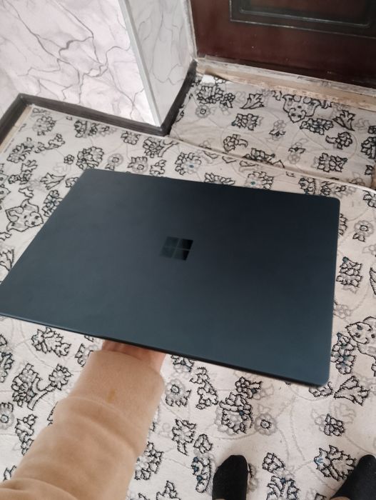 Noutbuk Surface laptop2 core i5