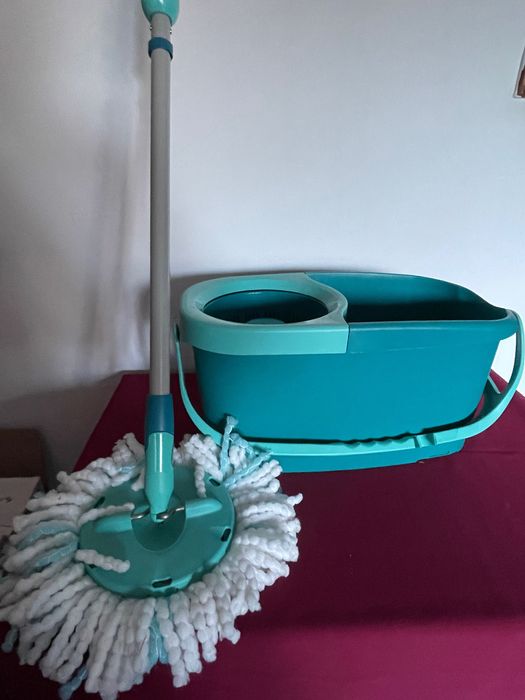 Mop rotativ cu găleată – nou / nefolosit