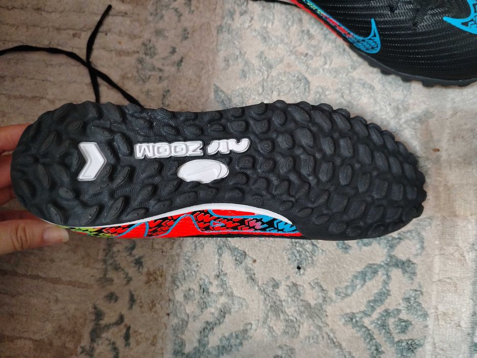 Футбольные бутсы