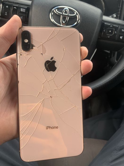 Продаю Айфон XS MAX/64