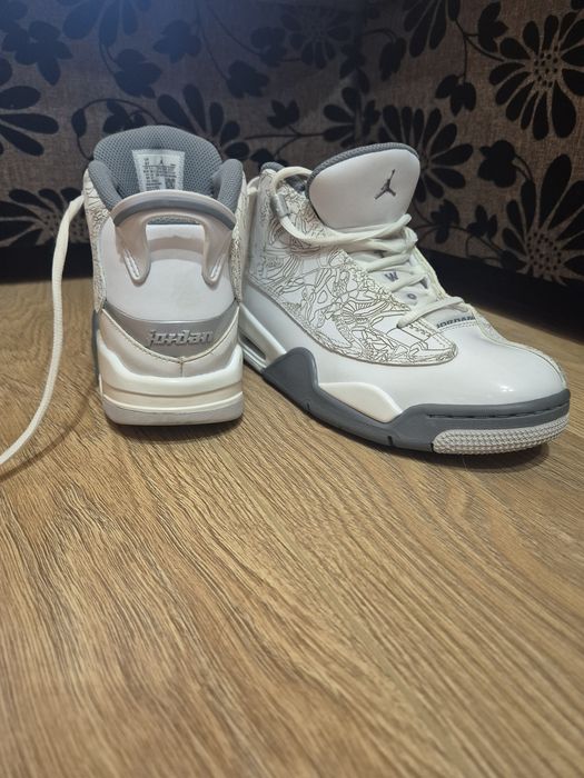 NIKE Air Jordan Dub Zero White / Grey Sneakers (311046 107)