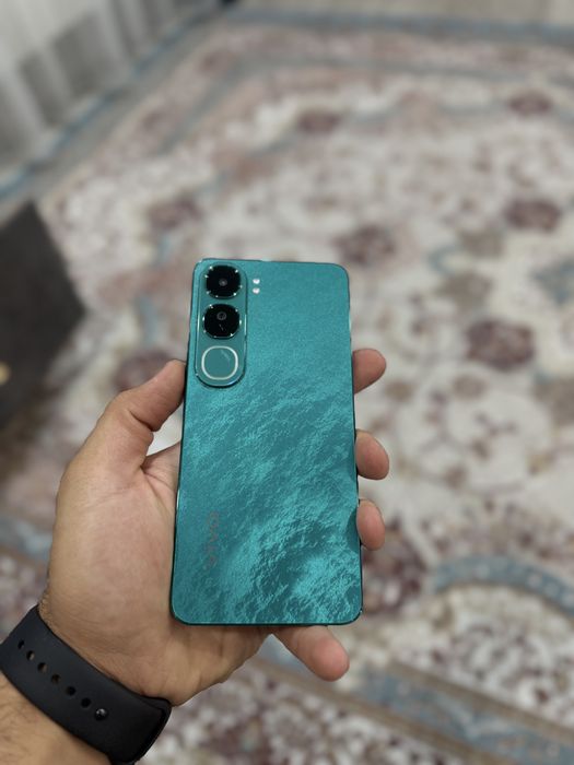 Продам Vivi v40 lite