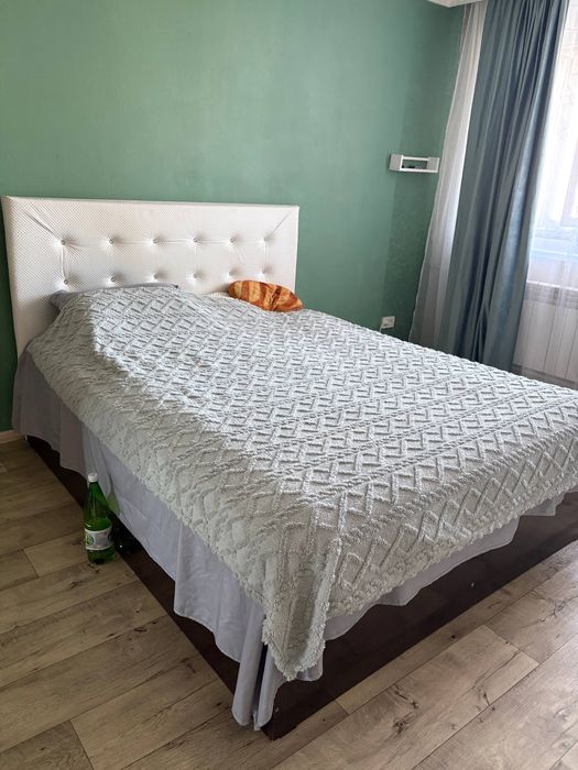 Двухспальная кровать