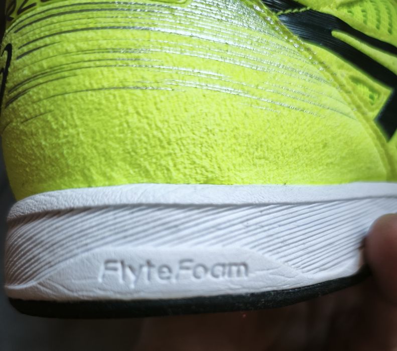 Маратонки  ASICS 42,5