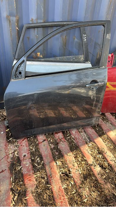 Дверь RAV4 кузов 30