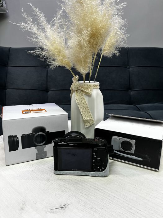 Фотоаппарат Sony Zv-E10