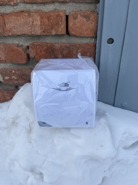 Продается диспенсер для туалетной бумаги