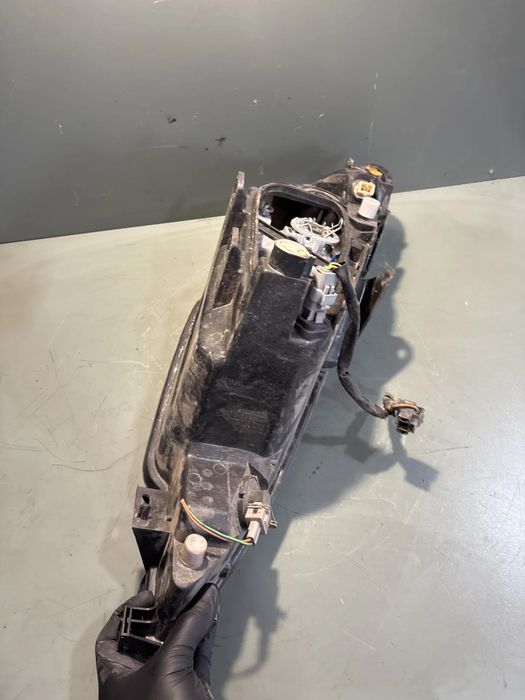 Far stanga Peugeot 206 2002 1.4 HDI MT (68 hp)