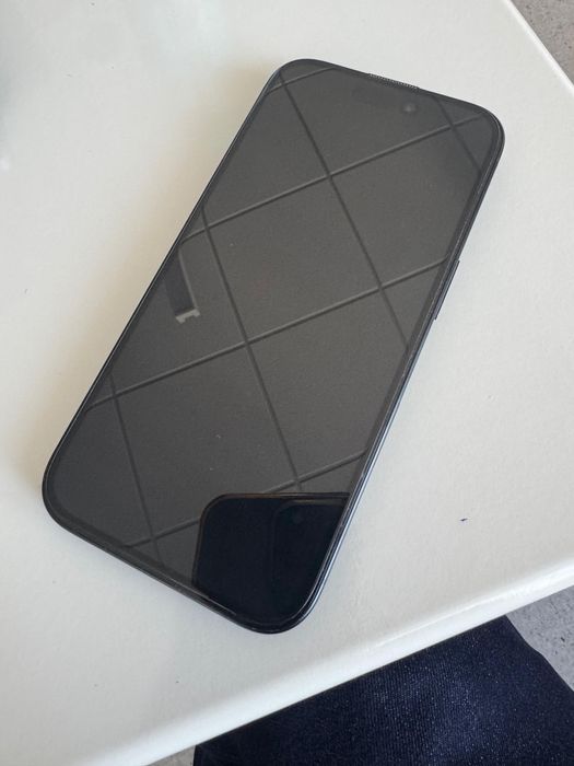 iPhone 16 в хорошем состаяний