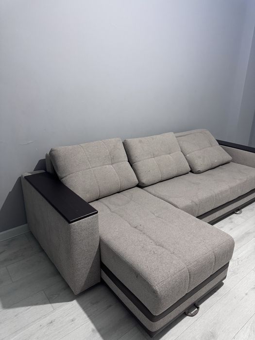 Диван продается хороший