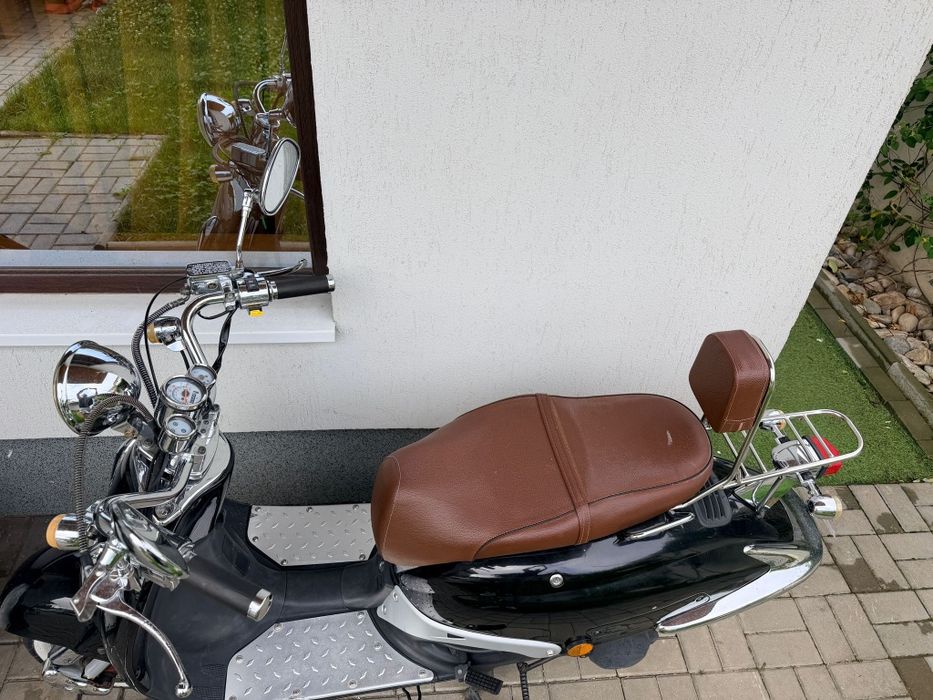 Scuter retro 125 cm³ ca nou Accept variante schimb