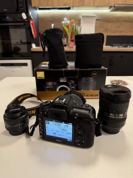 Nikon D7500 + obiective 18-200, 50mm, 17-50 f2.8