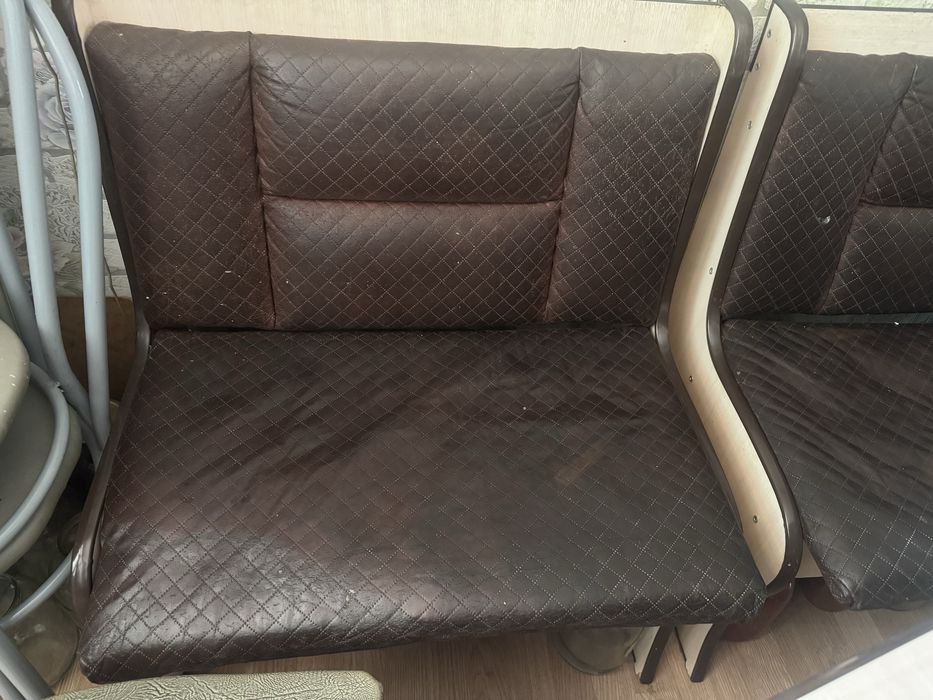 Продам кухонный уголок мебель