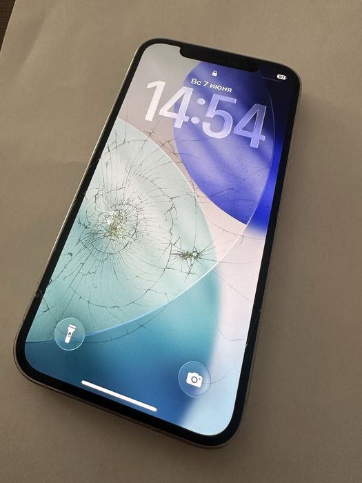 Iphone 14 va 12 pro