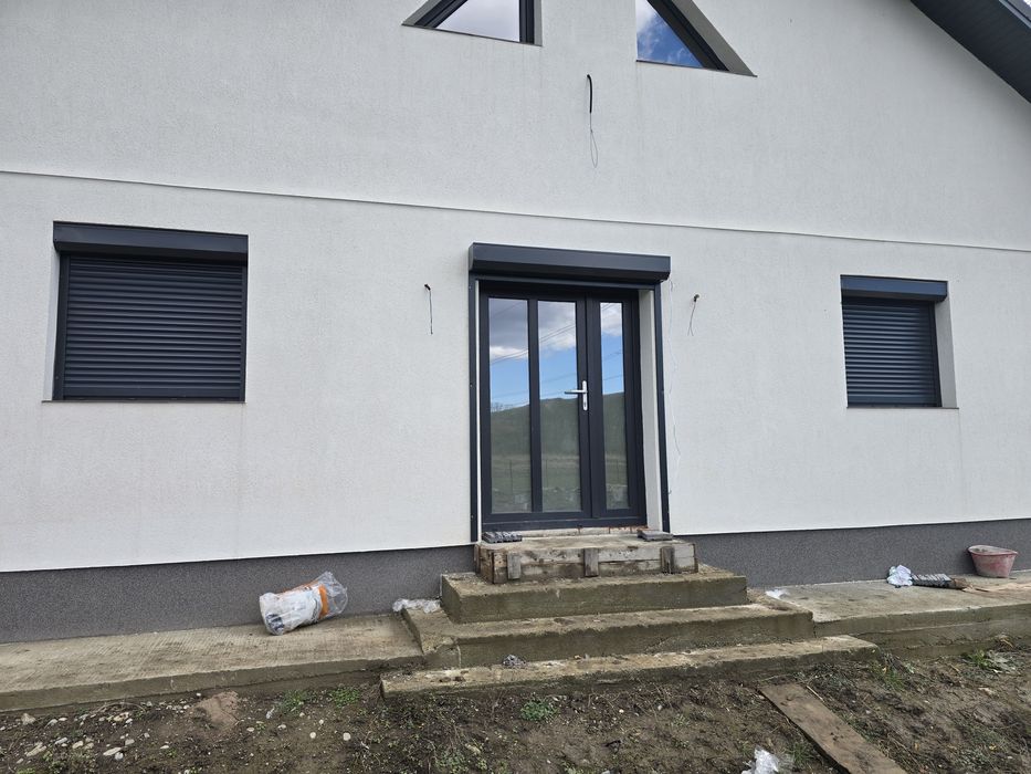 Usi garaj rulou aluminiu