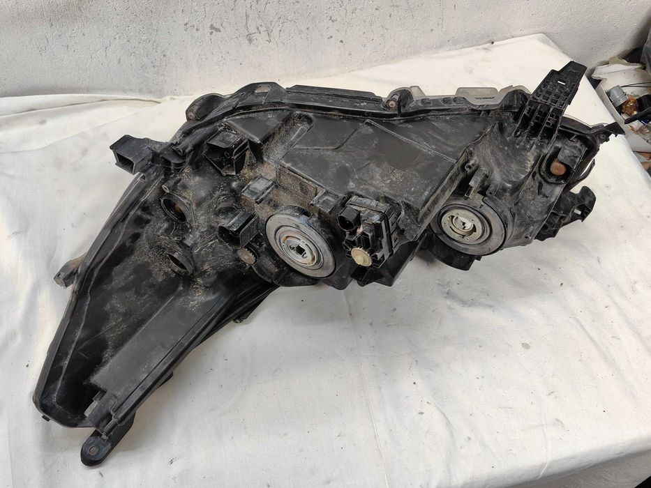 Оригинален фар Тойота  Toyota Hilux 2018