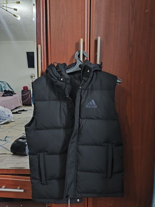 Adidas жилет размер М
