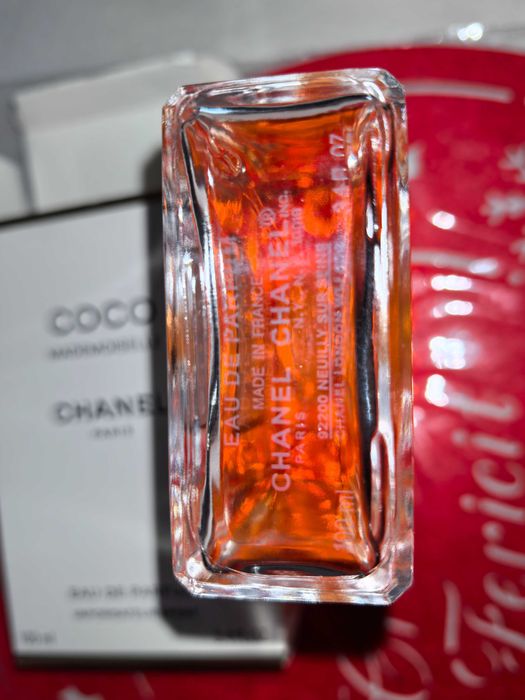 Vând parfum Coco Mademoiselle