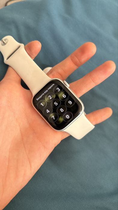 Apple Watch Series 8 Размер: 45 мм