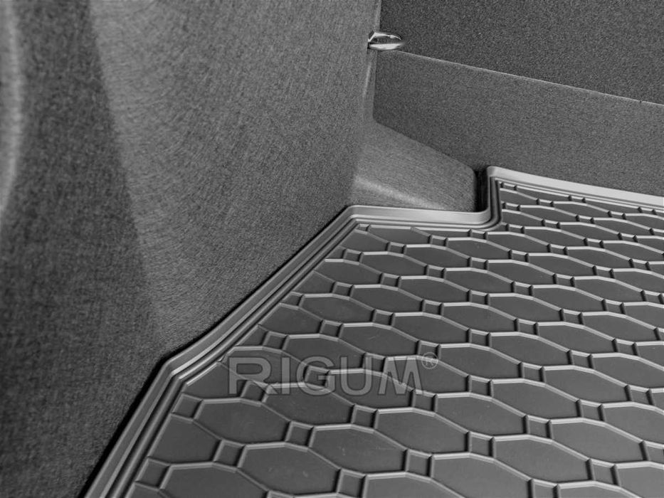 Гумени стелки или багажник TOYOTA C-HR от 2016 до 2023 г.