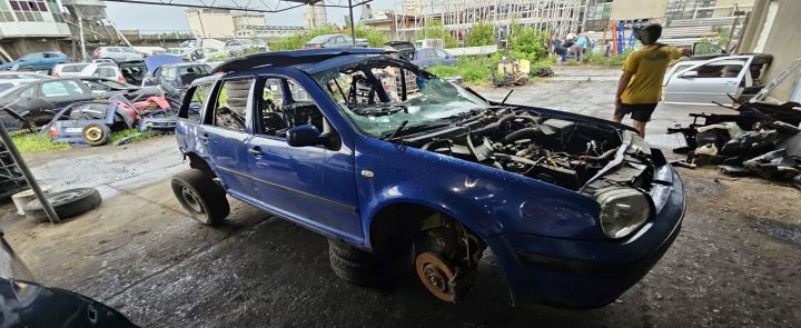 Ansamblu stergatoare parbriz volan pe stanga Volkswagen VW Golf a 4-a