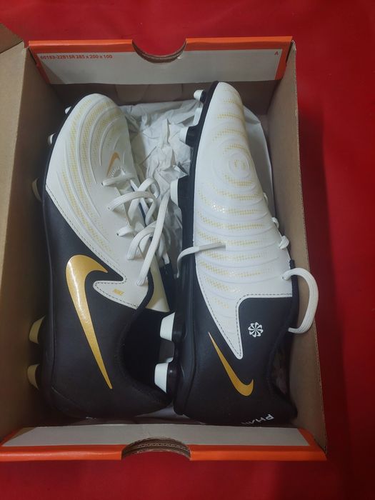 Ghete de fotbal noi